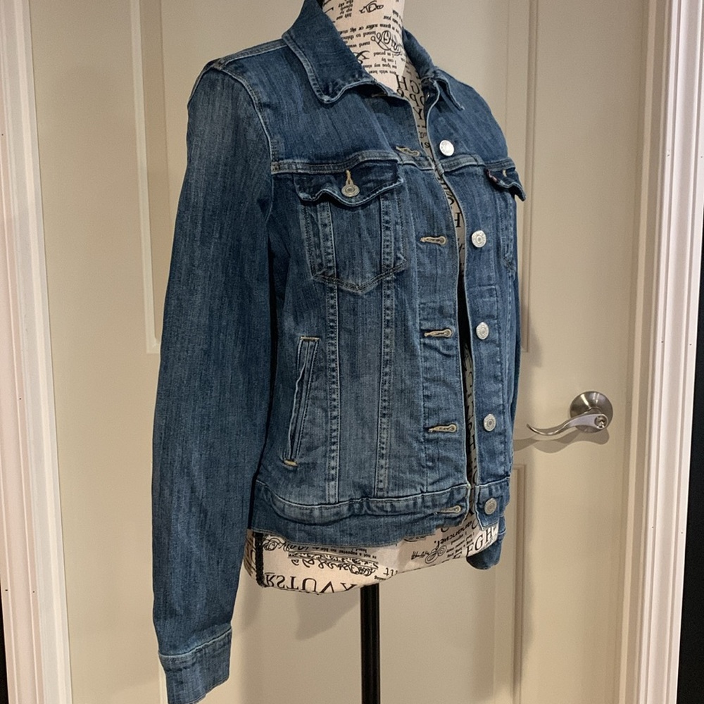 Levi’s denim jacket - Picture 3 of 5